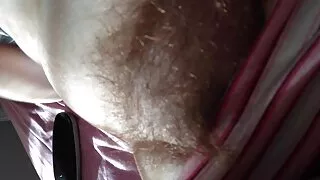گلاب پنکھڑیوں کے ساتھ باتھ روم میں الکسیس لز دھونے مشت زنی کے ساتھ جاری رہے