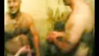 ہوس سکس الکسیس اچ دی کمپنی ک آخر ھیںچ اس کے سکرٹ